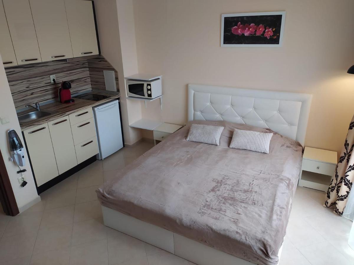 Destination Bulgaria 2000 Cascadas Private Summer Family Apartments Slantschew brjag Exterior foto